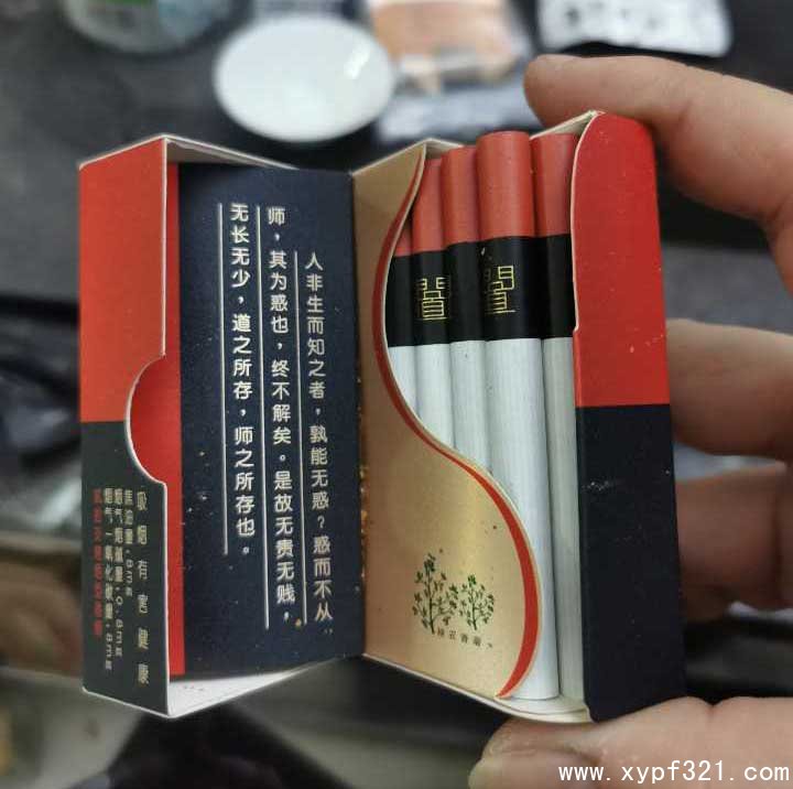 免税硬中华烟160一条_中华香烟出口专供28元_微商香烟价格表